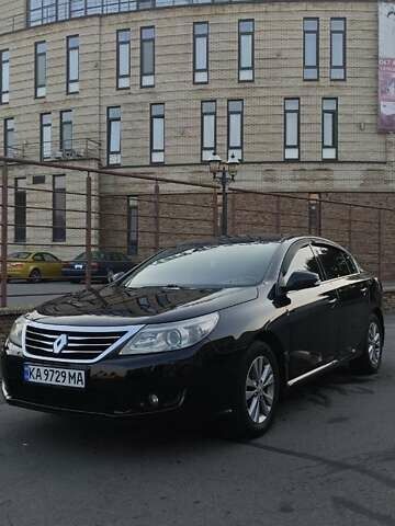 Черный Рено Латитьюд, объемом двигателя 2 л и пробегом 108 тыс. км за 8600 $, фото 1 на Automoto.ua