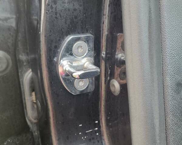 Черный Рено Латитьюд, объемом двигателя 2 л и пробегом 308 тыс. км за 9000 $, фото 15 на Automoto.ua