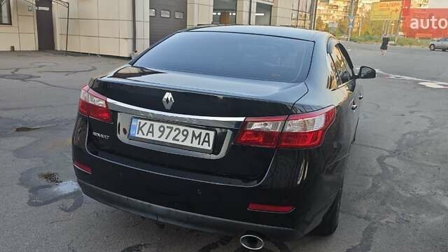 Черный Рено Латитьюд, объемом двигателя 2 л и пробегом 108 тыс. км за 8600 $, фото 10 на Automoto.ua