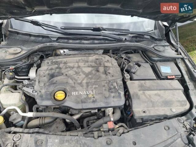 Черный Рено Латитьюд, объемом двигателя 2 л и пробегом 308 тыс. км за 9000 $, фото 17 на Automoto.ua