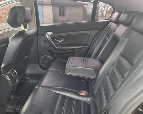 Черный Рено Латитьюд, объемом двигателя 2 л и пробегом 308 тыс. км за 9000 $, фото 10 на Automoto.ua