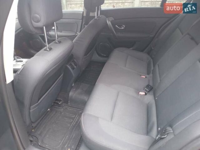 Черный Рено Латитьюд, объемом двигателя 2 л и пробегом 265 тыс. км за 5700 $, фото 3 на Automoto.ua