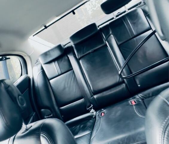 Черный Рено Латитьюд, объемом двигателя 2.5 л и пробегом 306 тыс. км за 6300 $, фото 4 на Automoto.ua