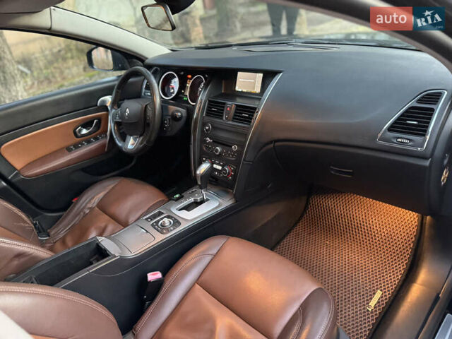 Черный Рено Латитьюд, объемом двигателя 2 л и пробегом 190 тыс. км за 6550 $, фото 7 на Automoto.ua