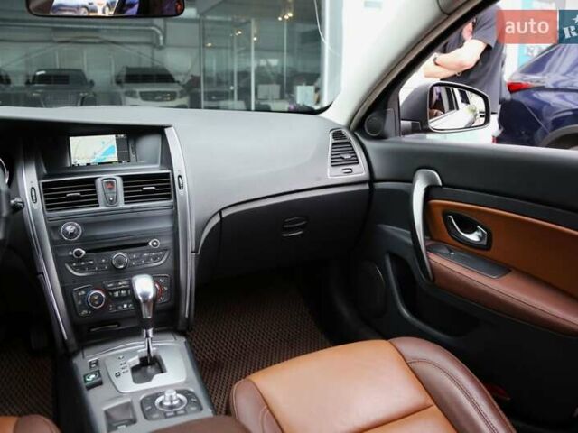 Рено Латитьюд 2012 в Киеве на Automoto.ua Черный Рено Латитьюд, объемом двигателя 2 л и пробегом 190 тыс. км за 8400 $, фото 11 на Automoto.ua