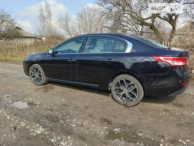 Черный Рено Латитьюд, объемом двигателя 2 л и пробегом 450 тыс. км за 10000 $, фото 2 на Automoto.ua