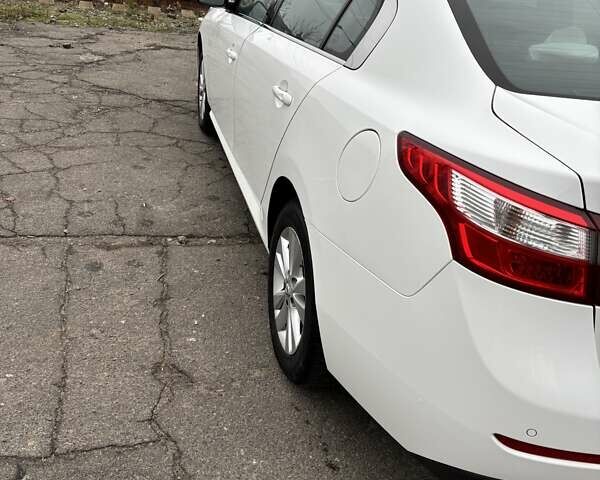 Рено Латітьюд, об'ємом двигуна 2 л та пробігом 224 тис. км за 7800 $, фото 2 на Automoto.ua