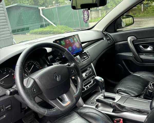 Серый Рено Латитьюд, объемом двигателя 2.5 л и пробегом 220 тыс. км за 7200 $, фото 9 на Automoto.ua