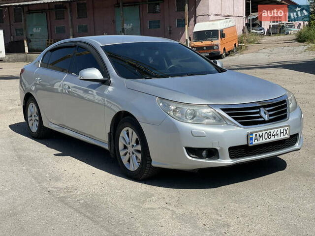 Серый Рено Латитьюд, объемом двигателя 2.5 л и пробегом 268 тыс. км за 6950 $, фото 10 на Automoto.ua