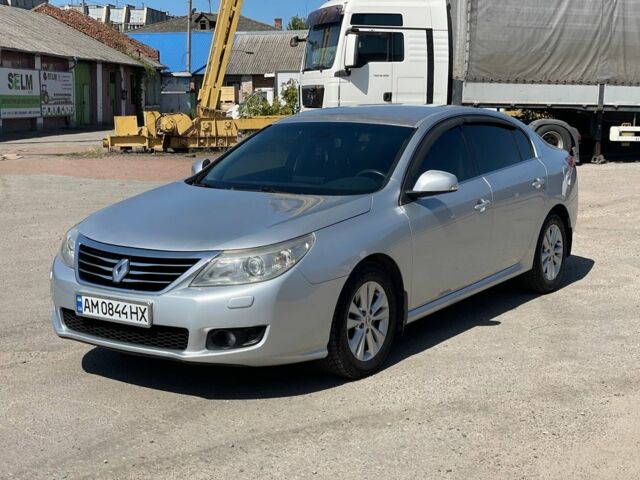 Сірий Рено Латітьюд, об'ємом двигуна 2.5 л та пробігом 260 тис. км за 6500 $, фото 1 на Automoto.ua