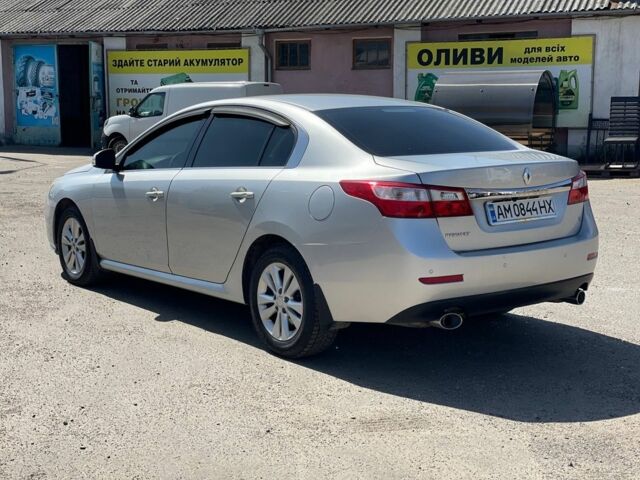 Сірий Рено Латітьюд, об'ємом двигуна 2.5 л та пробігом 260 тис. км за 6500 $, фото 3 на Automoto.ua