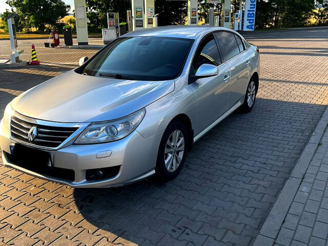 Серый Рено Латитьюд, объемом двигателя 2 л и пробегом 190 тыс. км за 7500 $, фото 10 на Automoto.ua