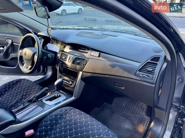 Рено Латитьюд 2011 в Одессе на Automoto.ua Серый Рено Латитьюд, объемом двигателя 2 л и пробегом 161 тыс. км за 6999 $, фото 57 на Automoto.ua