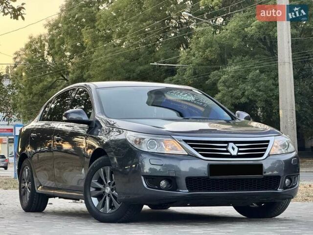 Рено Латитьюд 2011 в Одессе на Automoto.ua Серый Рено Латитьюд, объемом двигателя 2 л и пробегом 161 тыс. км за 6999 $, фото 6 на Automoto.ua
