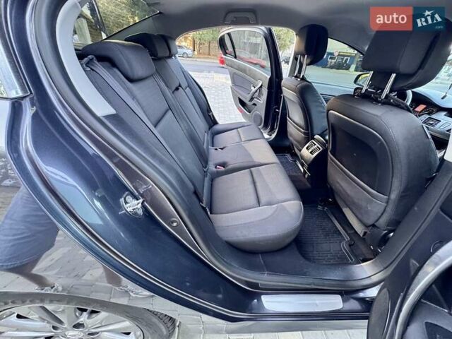 Рено Латитьюд 2011 в Одессе на Automoto.ua Серый Рено Латитьюд, объемом двигателя 2 л и пробегом 161 тыс. км за 6999 $, фото 31 на Automoto.ua