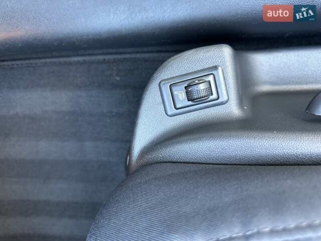 Рено Латитьюд 2011 в Киеве на Automoto.ua Серый Рено Латитьюд, объемом двигателя 2 л и пробегом 187 тыс. км за 7000 $, фото 19 на Automoto.ua