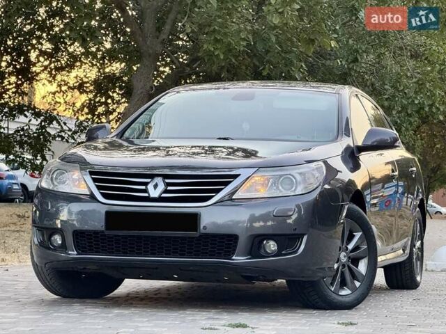 Рено Латитьюд 2011 в Одессе на Automoto.ua Серый Рено Латитьюд, объемом двигателя 2 л и пробегом 161 тыс. км за 6999 $, фото 18 на Automoto.ua