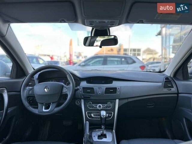 Рено Латитьюд 2011 в Киеве на Automoto.ua Серый Рено Латитьюд, объемом двигателя 2 л и пробегом 187 тыс. км за 7000 $, фото 8 на Automoto.ua