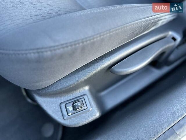 Рено Латитьюд 2011 в Киеве на Automoto.ua Серый Рено Латитьюд, объемом двигателя 2 л и пробегом 187 тыс. км за 7000 $, фото 16 на Automoto.ua