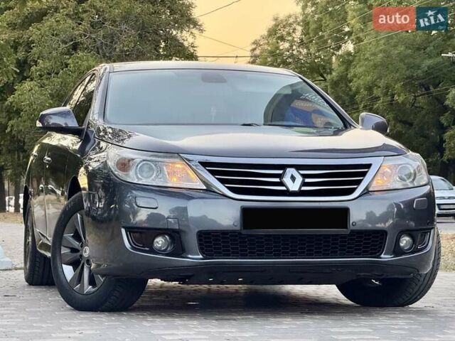 Рено Латитьюд 2011 в Одессе на Automoto.ua Серый Рено Латитьюд, объемом двигателя 2 л и пробегом 161 тыс. км за 6999 $, фото 9 на Automoto.ua