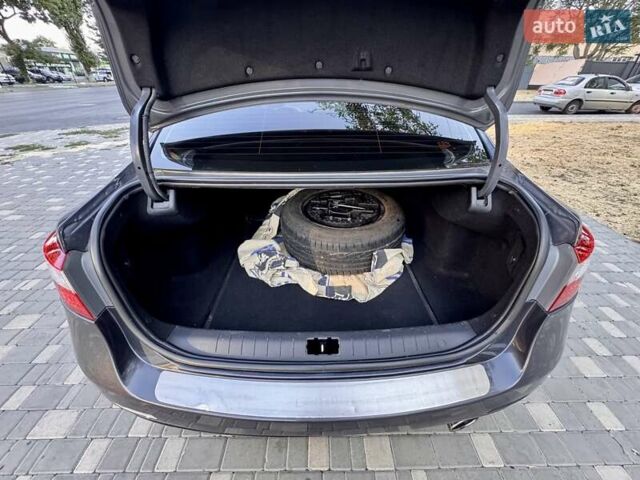 Рено Латитьюд 2011 в Одессе на Automoto.ua Серый Рено Латитьюд, объемом двигателя 2 л и пробегом 161 тыс. км за 6999 $, фото 49 на Automoto.ua