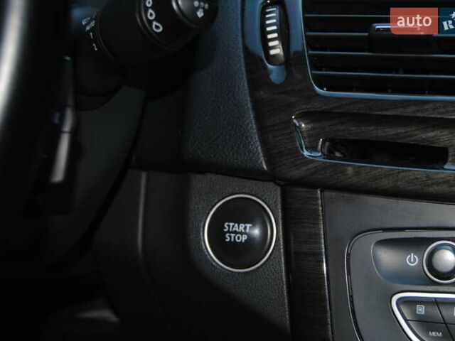 Серый Рено Латитьюд, объемом двигателя 2 л и пробегом 184 тыс. км за 8998 $, фото 32 на Automoto.ua