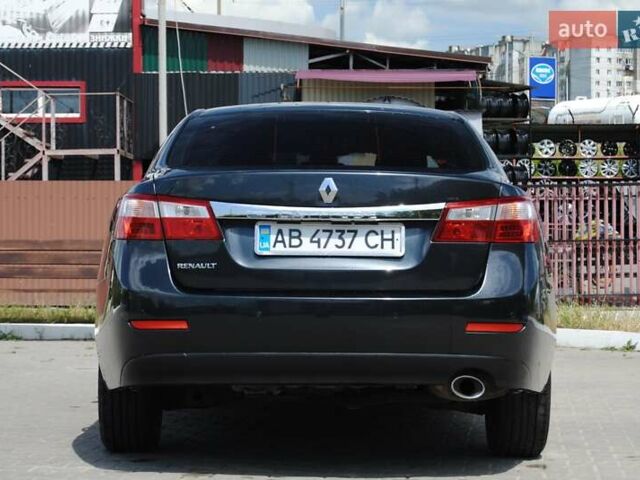 Серый Рено Латитьюд, объемом двигателя 2 л и пробегом 184 тыс. км за 8998 $, фото 5 на Automoto.ua