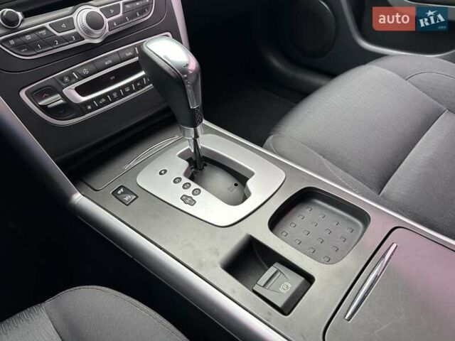 Серый Рено Латитьюд, объемом двигателя 2 л и пробегом 269 тыс. км за 6500 $, фото 19 на Automoto.ua