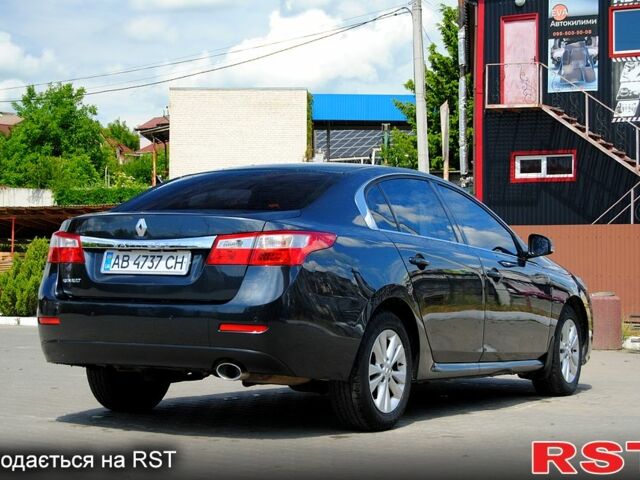 Серый Рено Латитьюд, объемом двигателя 2 л и пробегом 184 тыс. км за 8998 $, фото 6 на Automoto.ua