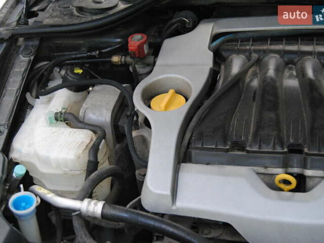 Серый Рено Латитьюд, объемом двигателя 2 л и пробегом 184 тыс. км за 8998 $, фото 19 на Automoto.ua