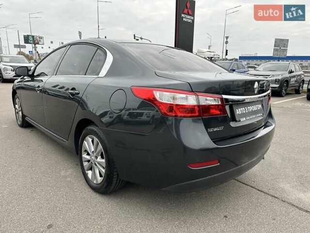 Серый Рено Латитьюд, объемом двигателя 2 л и пробегом 269 тыс. км за 6500 $, фото 5 на Automoto.ua
