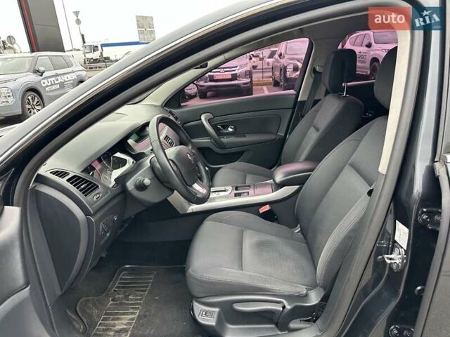 Серый Рено Латитьюд, объемом двигателя 2 л и пробегом 269 тыс. км за 6500 $, фото 13 на Automoto.ua