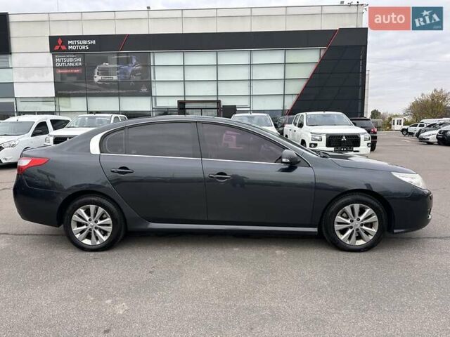 Серый Рено Латитьюд, объемом двигателя 2 л и пробегом 269 тыс. км за 6500 $, фото 8 на Automoto.ua