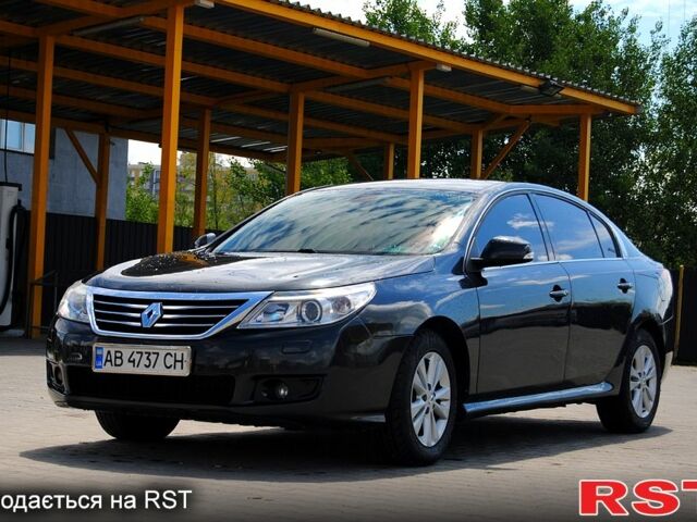 Серый Рено Латитьюд, объемом двигателя 2 л и пробегом 184 тыс. км за 8998 $, фото 3 на Automoto.ua