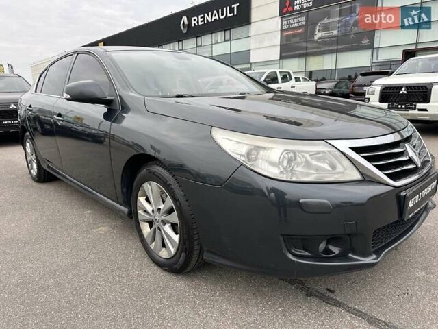 Серый Рено Латитьюд, объемом двигателя 2 л и пробегом 269 тыс. км за 6500 $, фото 1 на Automoto.ua