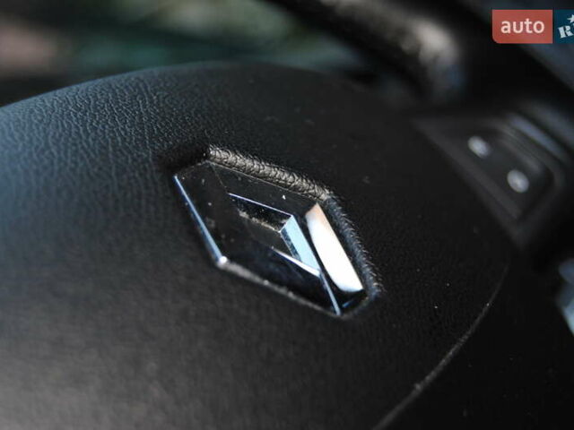 Серый Рено Латитьюд, объемом двигателя 2 л и пробегом 184 тыс. км за 8998 $, фото 34 на Automoto.ua