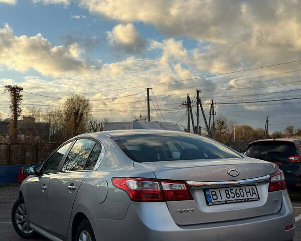 Сірий Рено Латітьюд, об'ємом двигуна 2 л та пробігом 340 тис. км за 6200 $, фото 2 на Automoto.ua