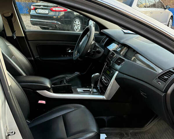 Сірий Рено Латітьюд, об'ємом двигуна 2 л та пробігом 340 тис. км за 6200 $, фото 7 на Automoto.ua