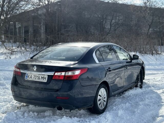 Синій Рено Латітьюд, об'ємом двигуна 2 л та пробігом 228 тис. км за 3999 $, фото 5 на Automoto.ua