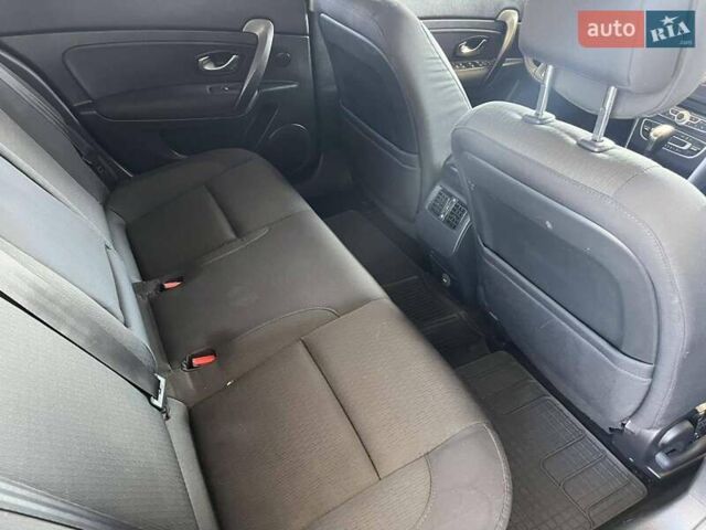 Синій Рено Латітьюд, об'ємом двигуна 2 л та пробігом 165 тис. км за 7999 $, фото 16 на Automoto.ua