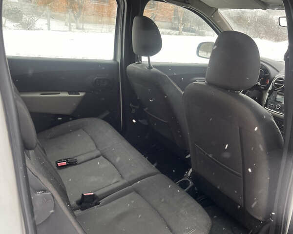 Белый Рено Лоджи, объемом двигателя 1.46 л и пробегом 156 тыс. км за 3500 $, фото 52 на Automoto.ua