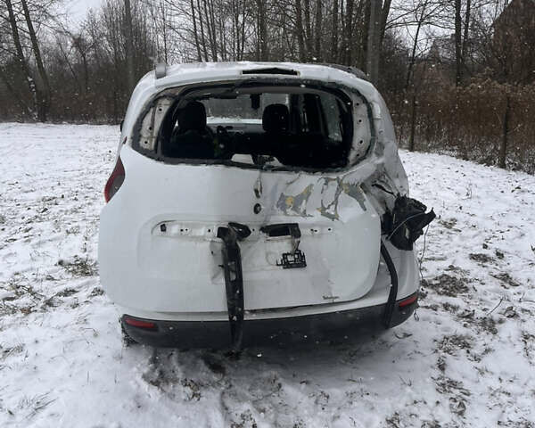 Белый Рено Лоджи, объемом двигателя 1.46 л и пробегом 156 тыс. км за 3500 $, фото 17 на Automoto.ua