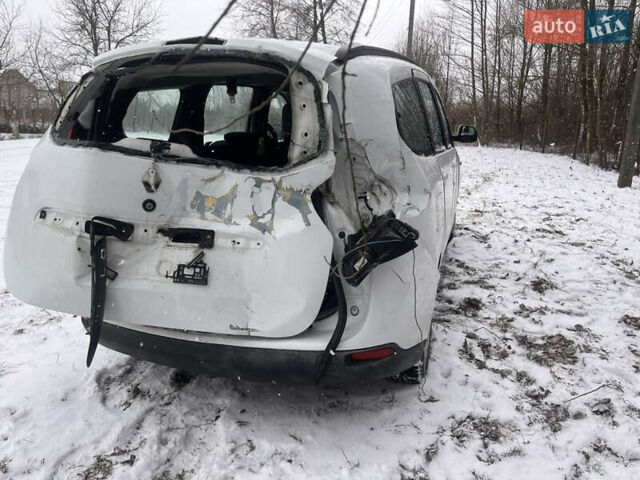 Белый Рено Лоджи, объемом двигателя 1.46 л и пробегом 156 тыс. км за 3500 $, фото 19 на Automoto.ua