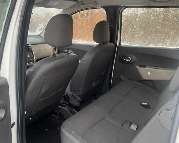 Белый Рено Лоджи, объемом двигателя 1.46 л и пробегом 156 тыс. км за 3500 $, фото 63 на Automoto.ua