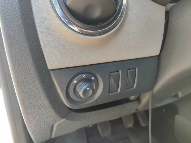 Білий Рено Лоджі, об'ємом двигуна 1.5 л та пробігом 185 тис. км за 9500 $, фото 7 на Automoto.ua