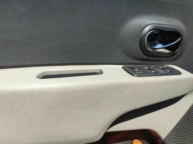 Білий Рено Лоджі, об'ємом двигуна 1.5 л та пробігом 185 тис. км за 9500 $, фото 8 на Automoto.ua