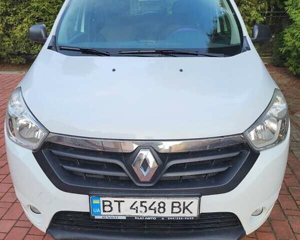 Белый Рено Лоджи, объемом двигателя 1.5 л и пробегом 123 тыс. км за 9999 $, фото 2 на Automoto.ua