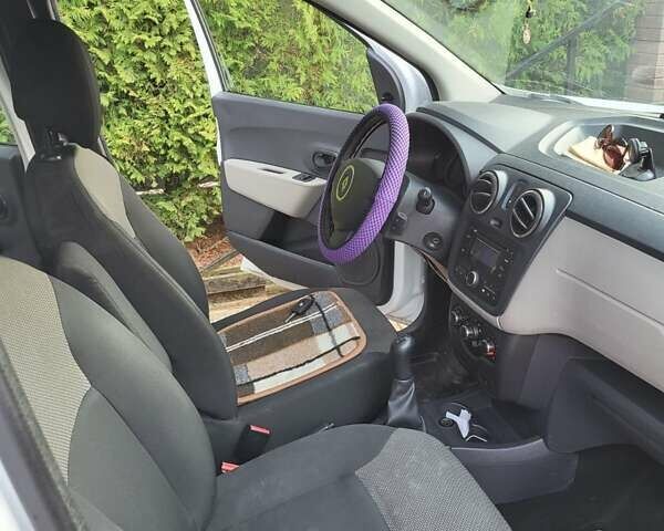 Белый Рено Лоджи, объемом двигателя 1.46 л и пробегом 123 тыс. км за 10000 $, фото 8 на Automoto.ua