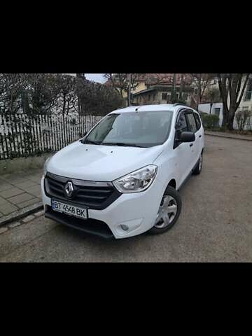 Белый Рено Лоджи, объемом двигателя 1.46 л и пробегом 123 тыс. км за 10000 $, фото 9 на Automoto.ua