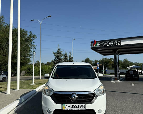 Білий Рено Лоджі, об'ємом двигуна 1.46 л та пробігом 180 тис. км за 8900 $, фото 7 на Automoto.ua